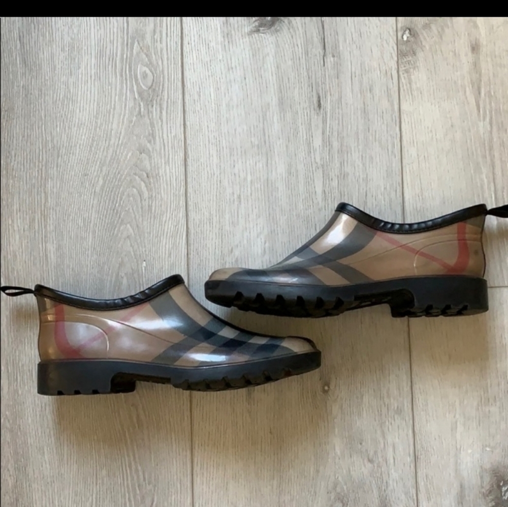 Burberry Ankle booties